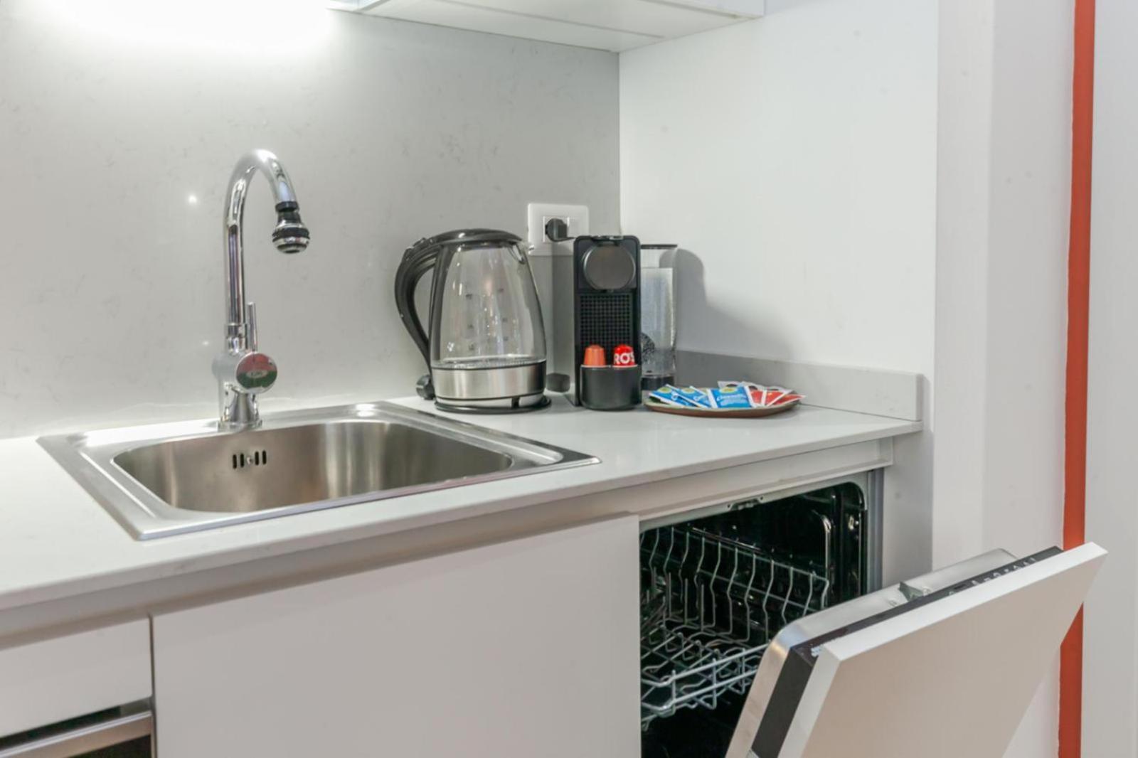 Appartement "Movie Heaven" Metro-Centric & Luxury Hub à Milan Extérieur photo